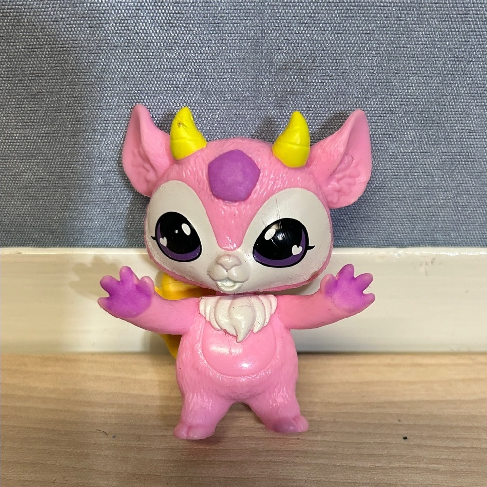 Magic Mixies Pink Mixlings Figure Toy